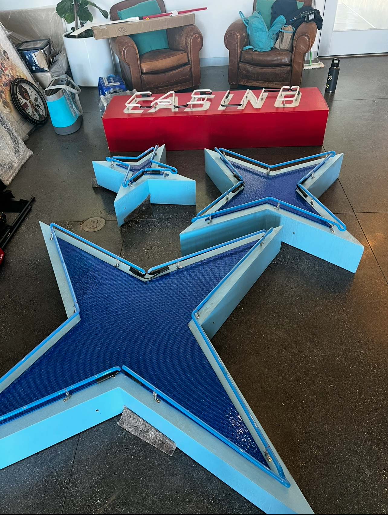Jimmy Kimmel’s Vegas Replica Signs — photo 8
