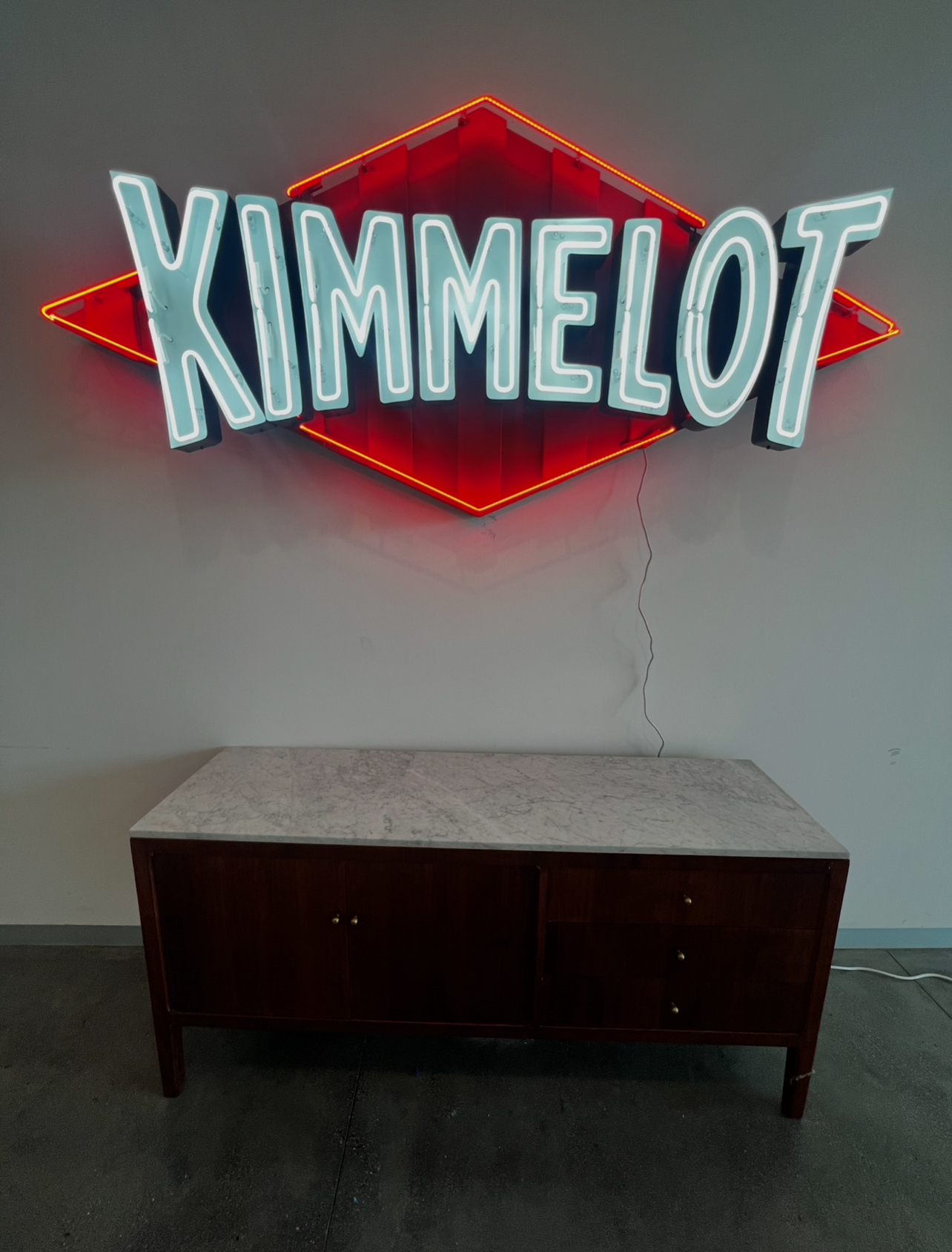 Jimmy Kimmel’s Vegas Replica Signs — photo 17