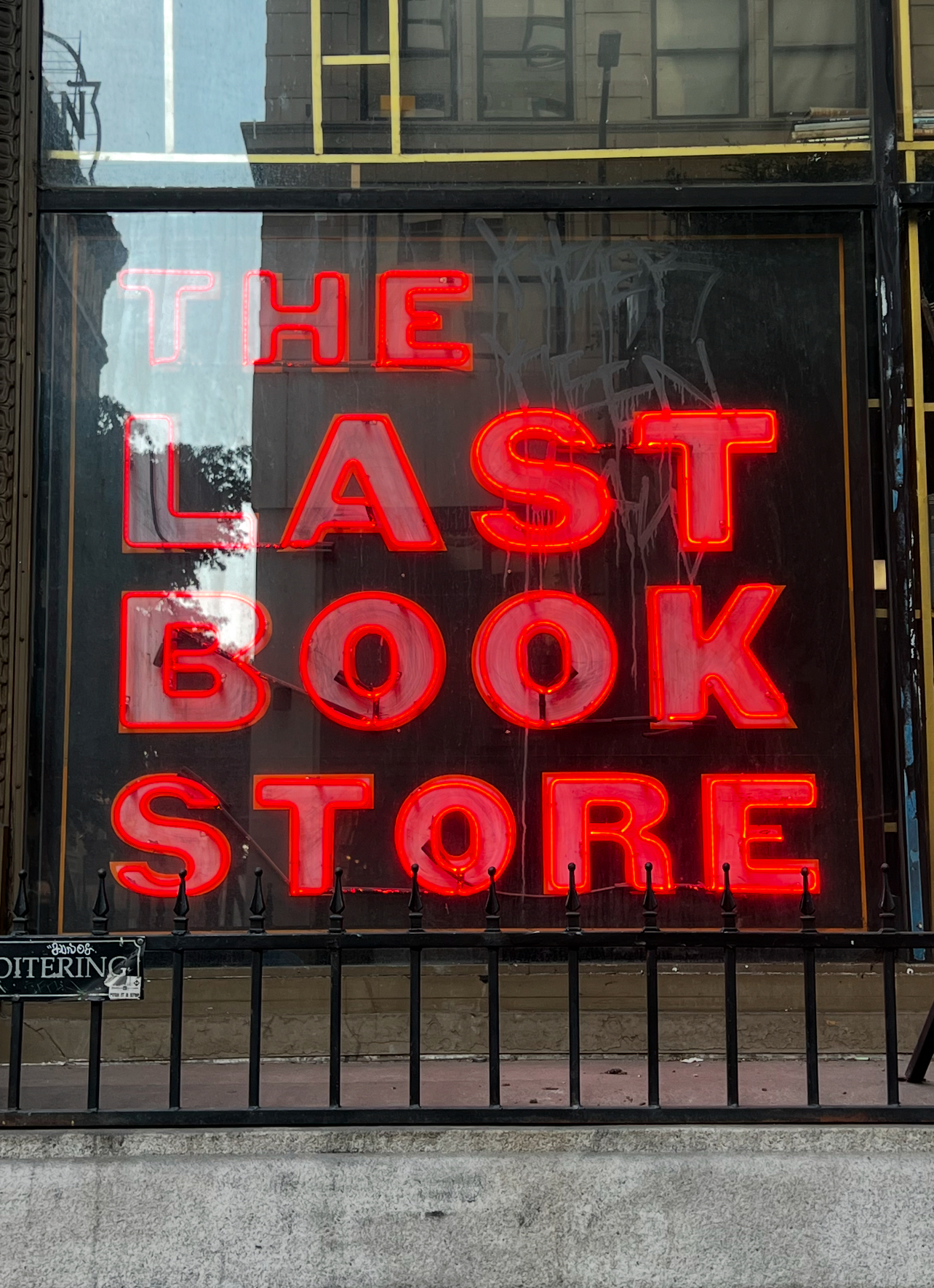 Last Book Store Vintage Sign Recreation — photo 1