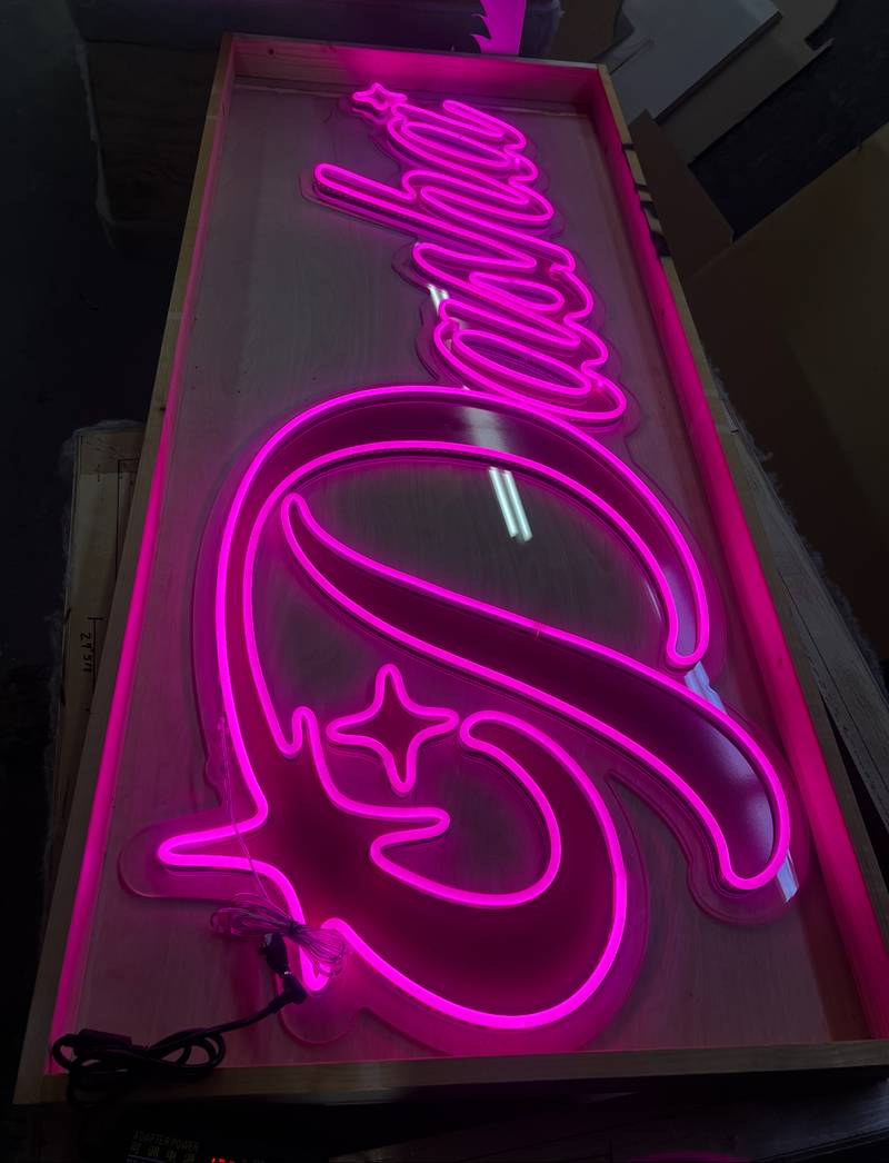 Custom LED Neon Signs, Los Angeles in Los Angeles by Neon Flamingo — example 2