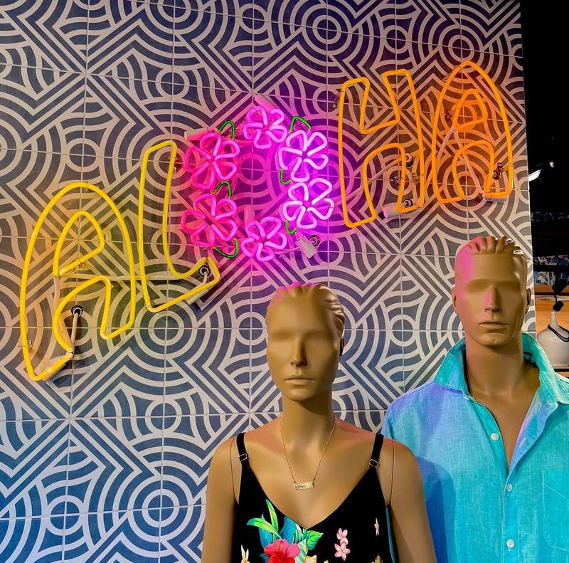 Custom Neon Signs, Los Angeles in Los Angeles by Neon Flamingo — example 17