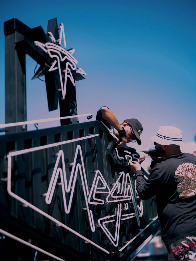 Las Megas Neon Sign — photo 1