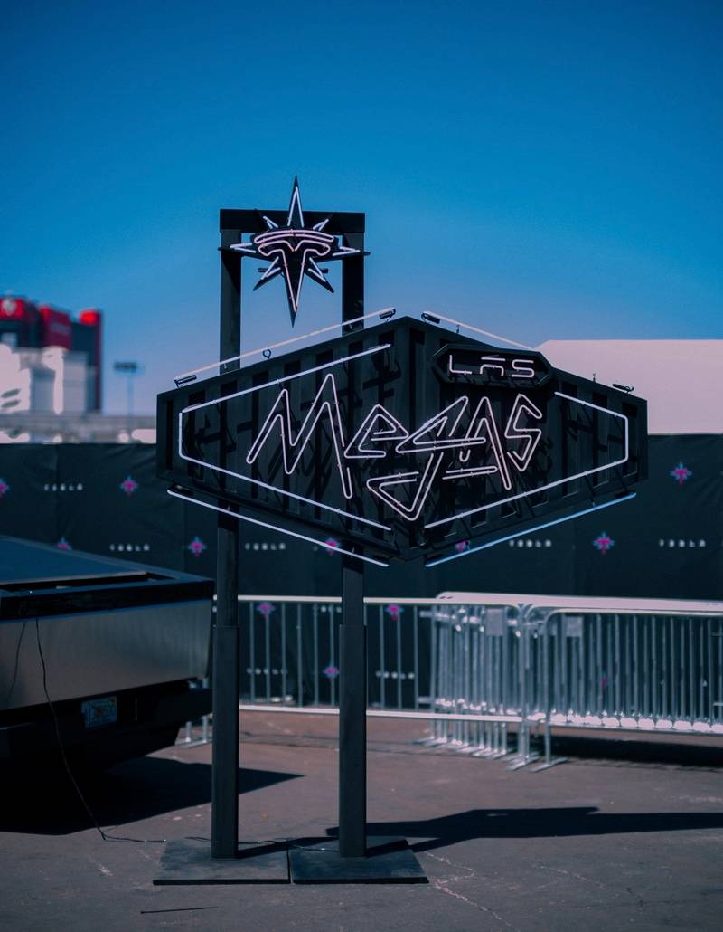Las Megas Neon Sign — photo 2