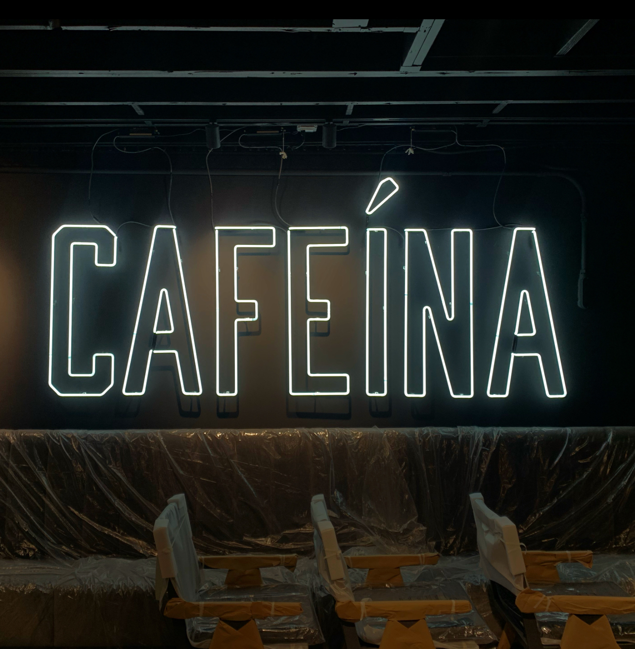 Business & Storefront Signs in Los Angeles by Neon Flamingo — example 7
