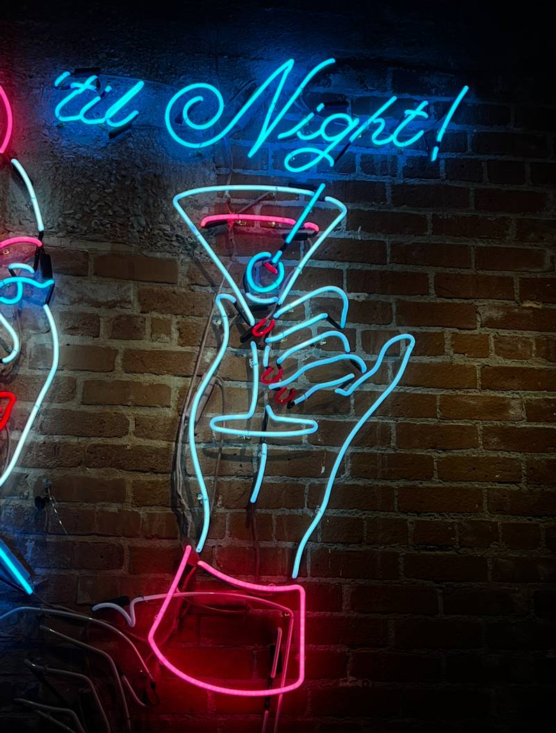 Best Neon Signs in Los Angeles: A Local Neon Artist’s Insider Guide